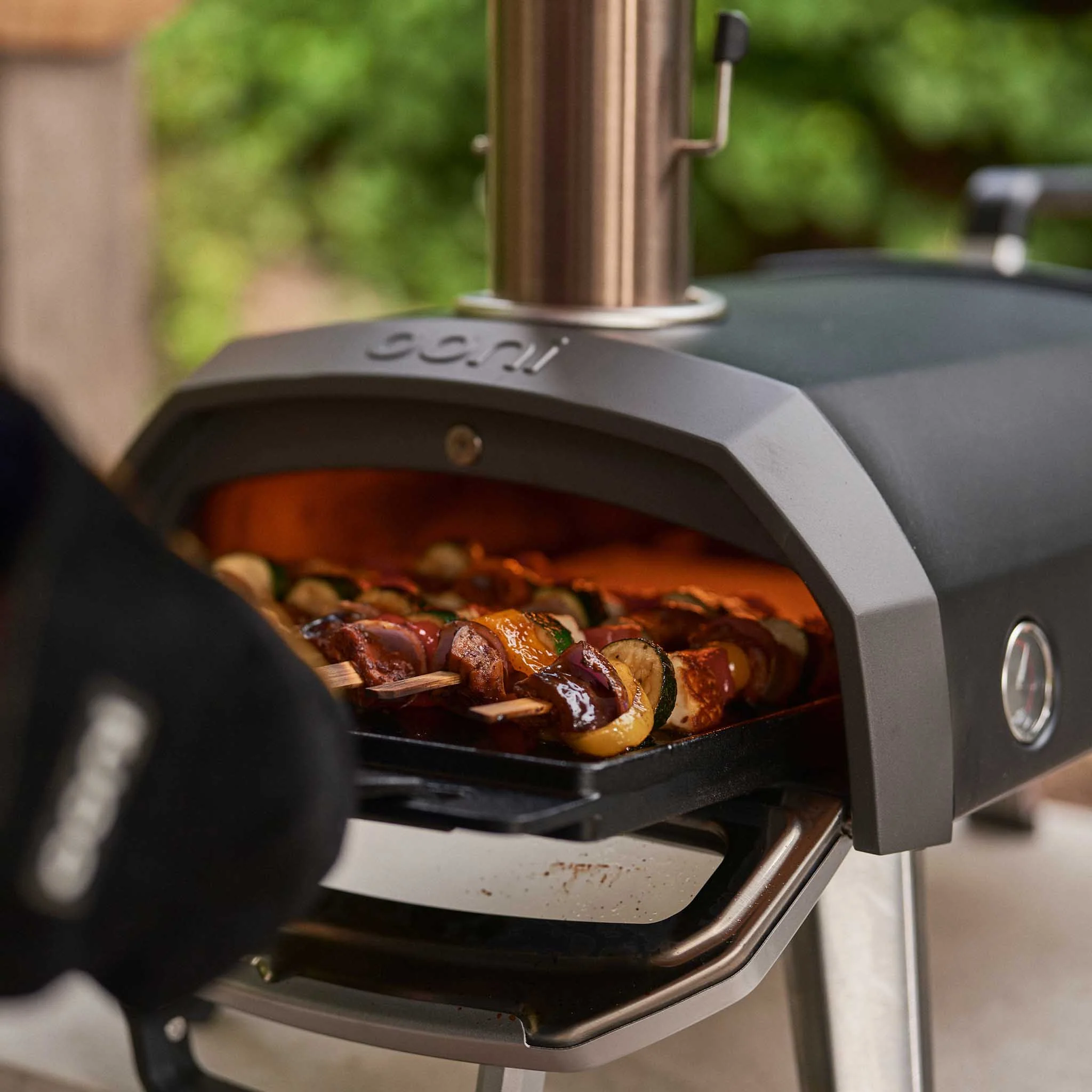 Ooni Karu 2 Multi-Fuel Pizza Oven - 2nd Generation - Image 4